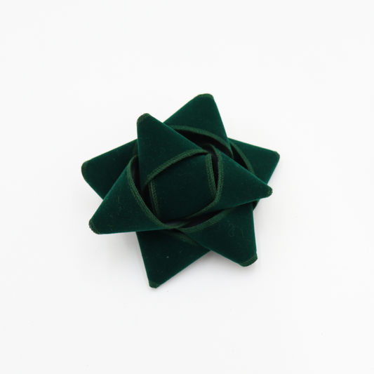 Reusable gift bow made of recycled fabric - Velvet green